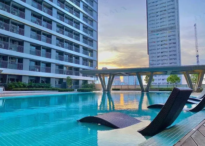Fame 701 Tower 2 Apartment *